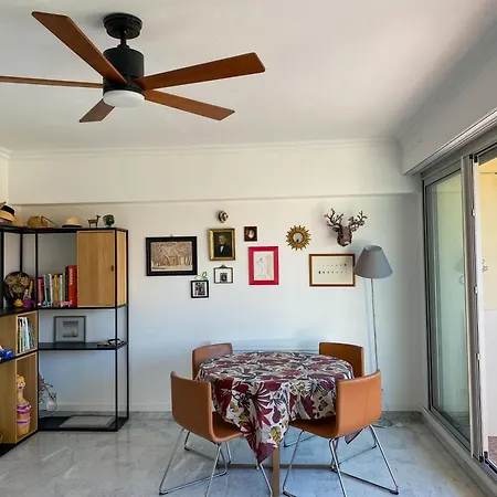 Trois Pieces Avec Terrasse * Ментона